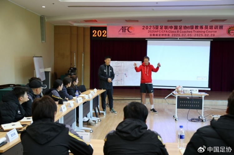  技術(shù)為王，中國(guó)足球踏上尋找靈魂之路