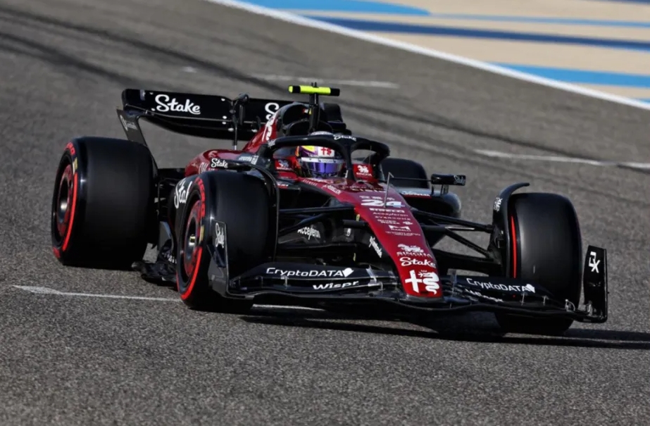  F1中國大獎賽正在進行！周冠宇：今年若有機會 想?yún)⒓酉翹BA的集訓(xùn)