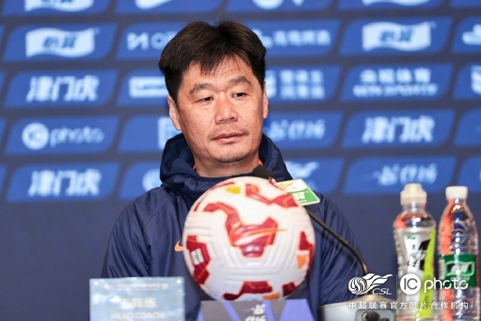  李霄鵬：希望明天比賽能打出一些新的東西，取得一個好的結(jié)果