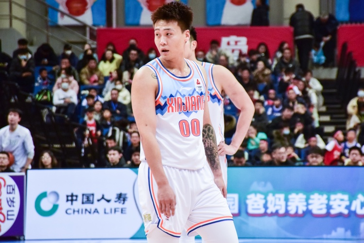  開場就手感熱！趙睿首節(jié)僅8分鐘 5中4&三分2中2拿到11分