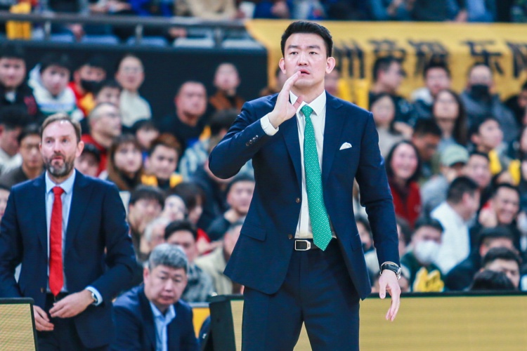  雙核缺陣！廣廈本場僅得74分創(chuàng)賽季新低 此前紀錄為對陣深圳77分