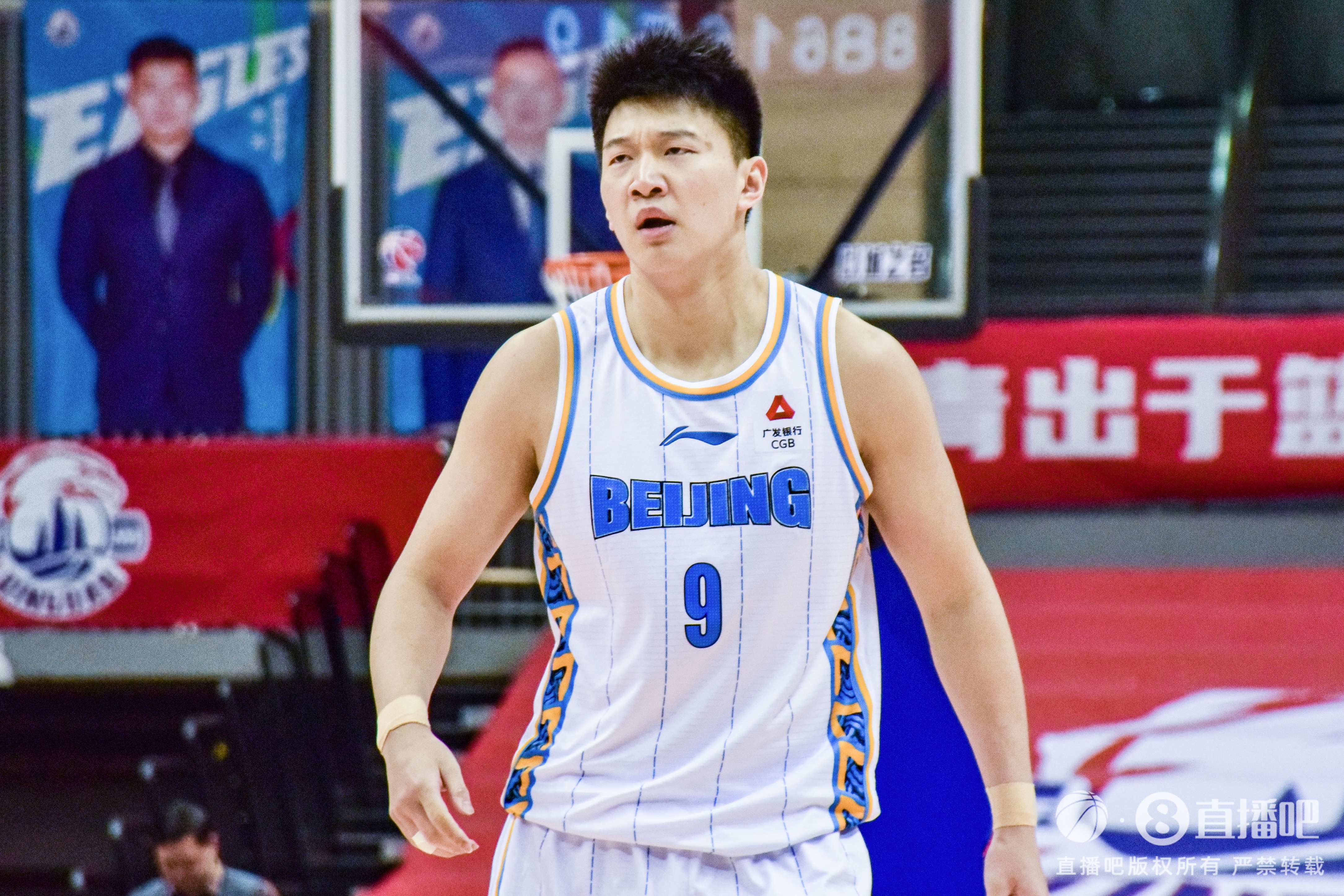  打得可以！雷蒙8中3拿10分2板1助1斷&次節(jié)單節(jié)8分 正負值+19