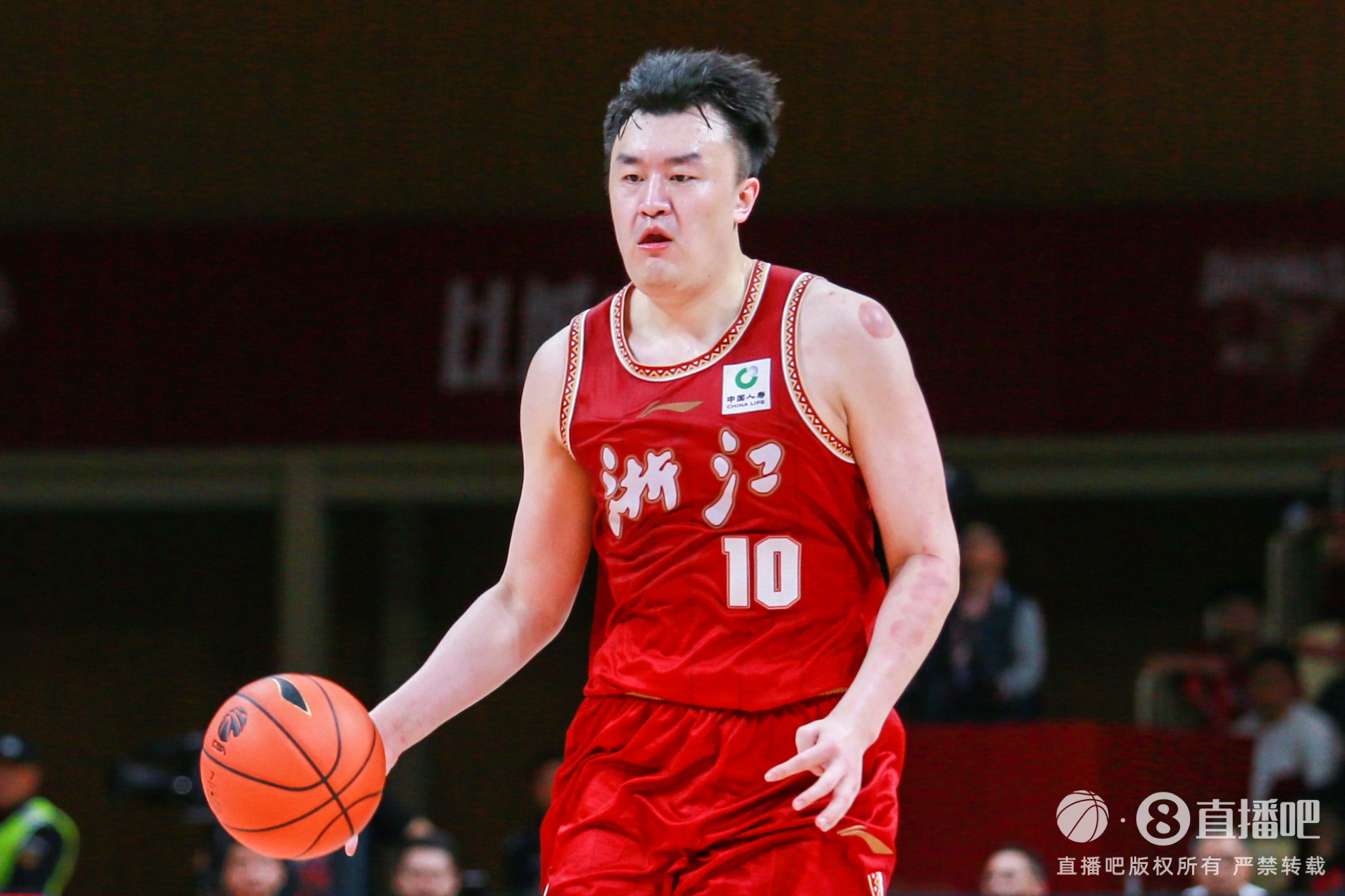  狀態(tài)火熱！劉澤一半場7投5中貢獻11分9板0失誤 正負值+15
