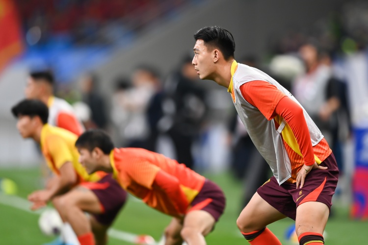  足球報(bào)：張玉寧、蔣圣龍均有不同程度傷病，伊萬(wàn)未讓在熱身賽出場(chǎng)