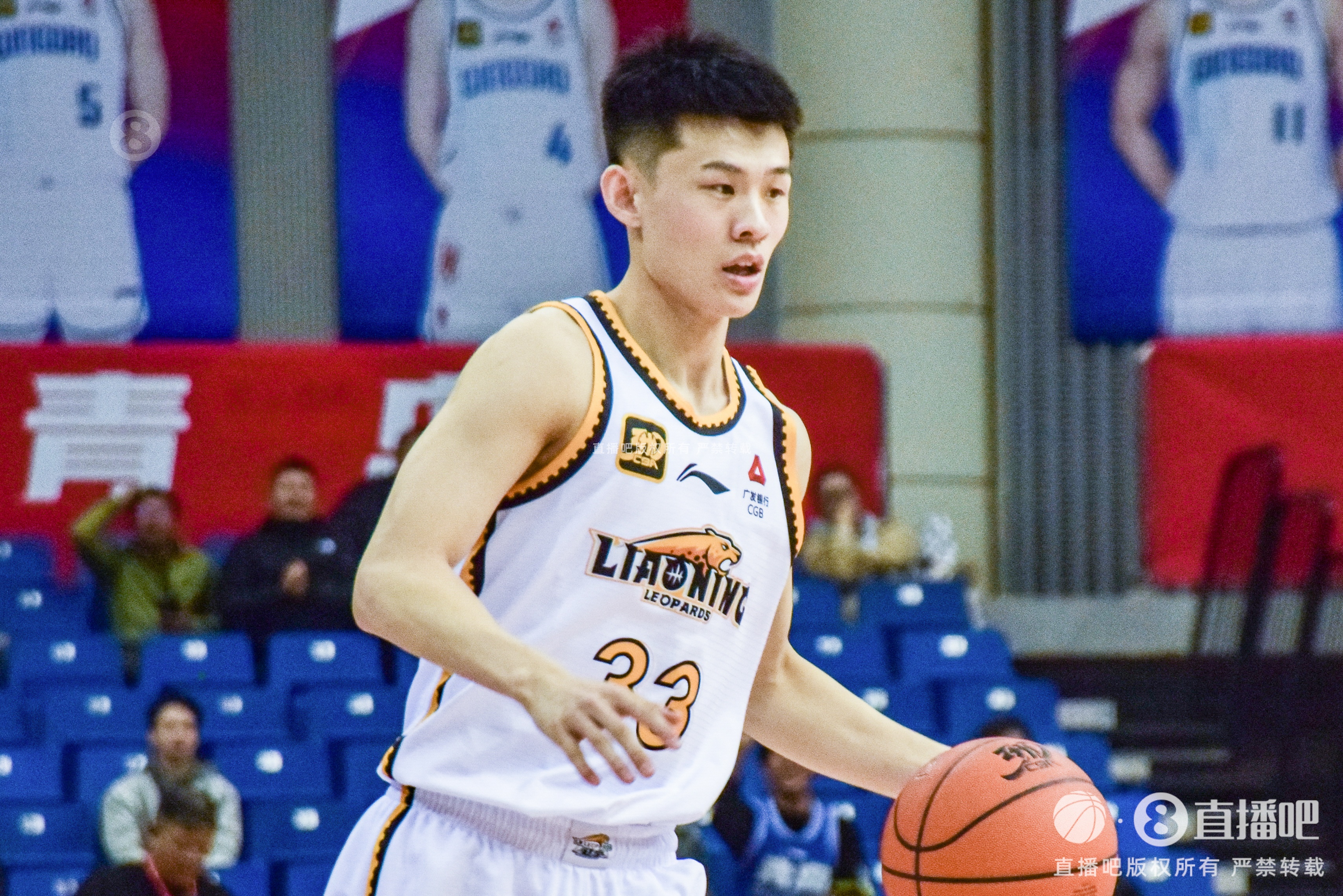  太準(zhǔn)了！王嵐嵚半場4記三分球拿下12分2板2助1斷