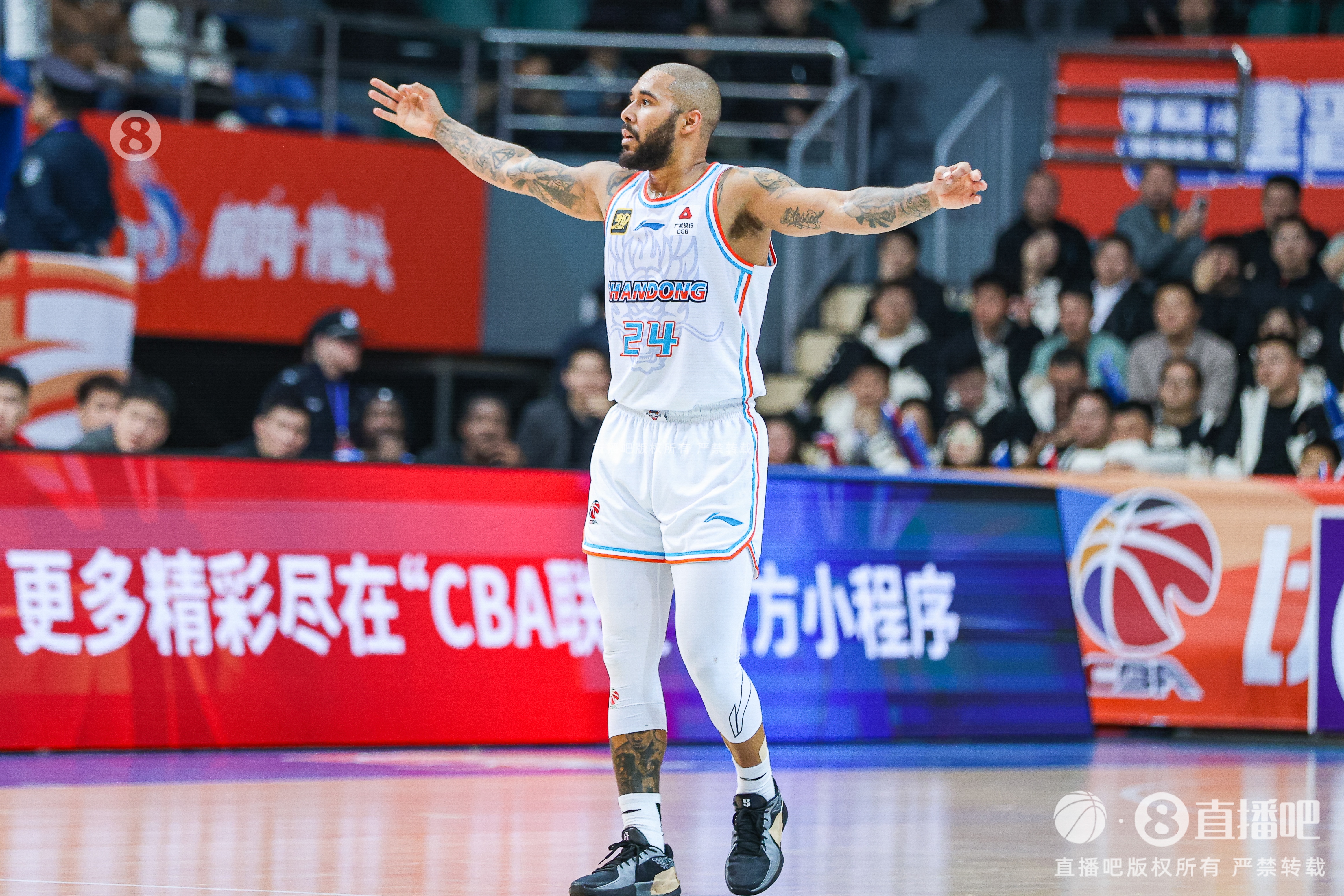  奈何隊友短路！摩爾19中12空砍31分 末節(jié)狂砍22分