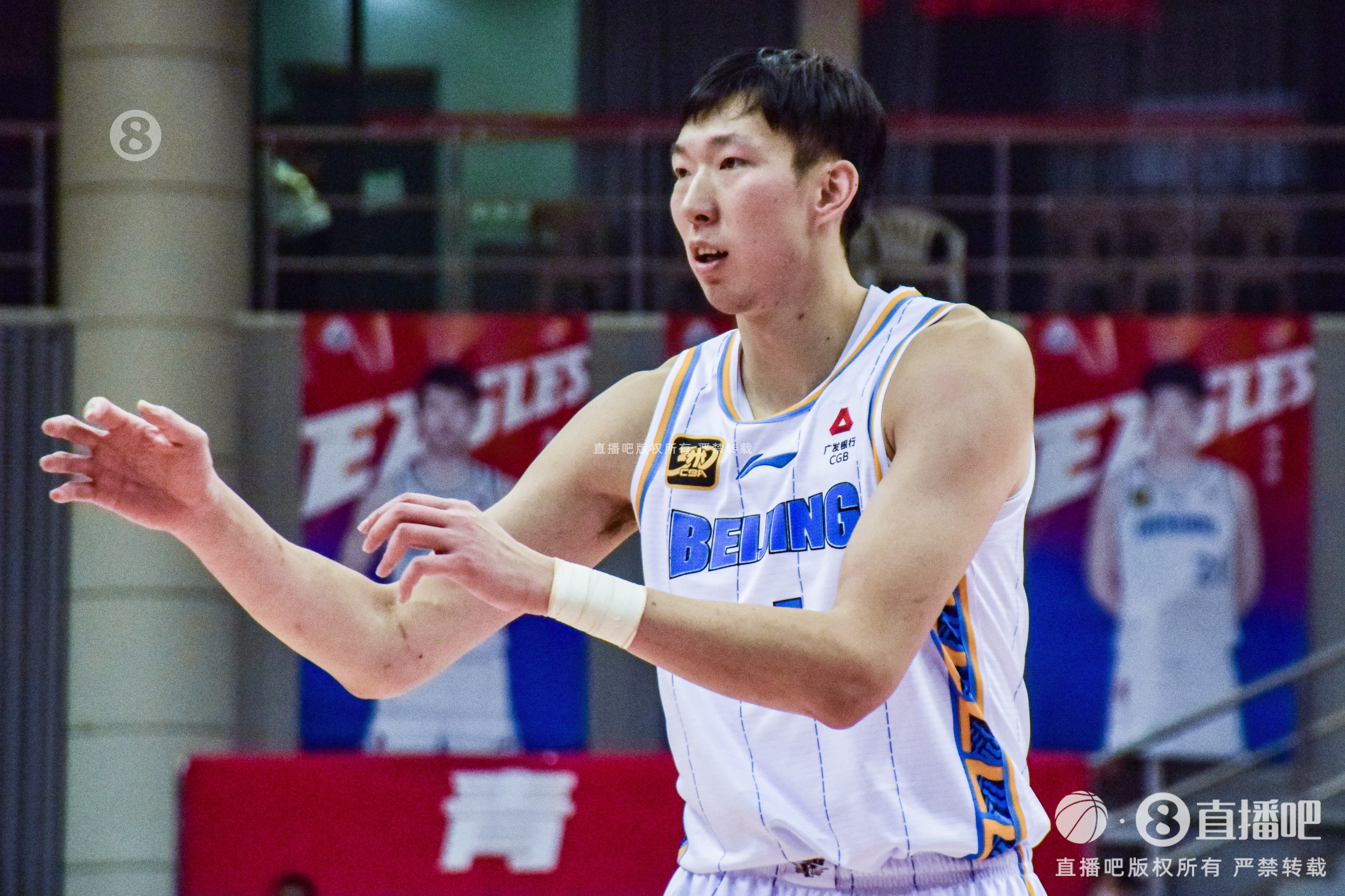  高效且全面！周琦全場11投7中 拿下17分14籃板1搶斷2蓋帽