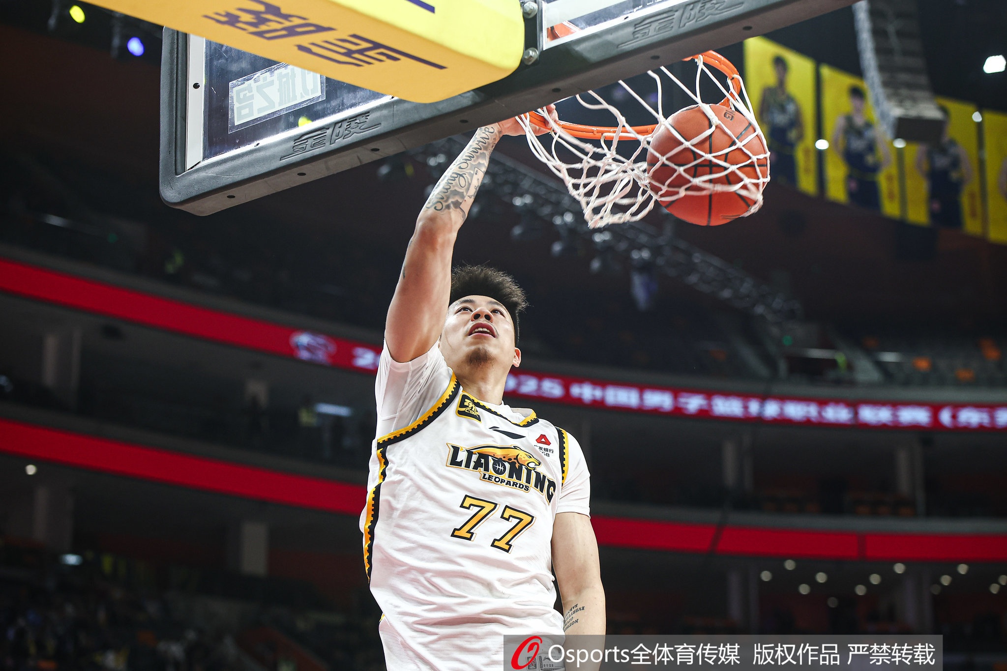  很拼！張鎮(zhèn)麟28投11中&三分14中5砍29分7板4助2斷 5個(gè)前場籃板