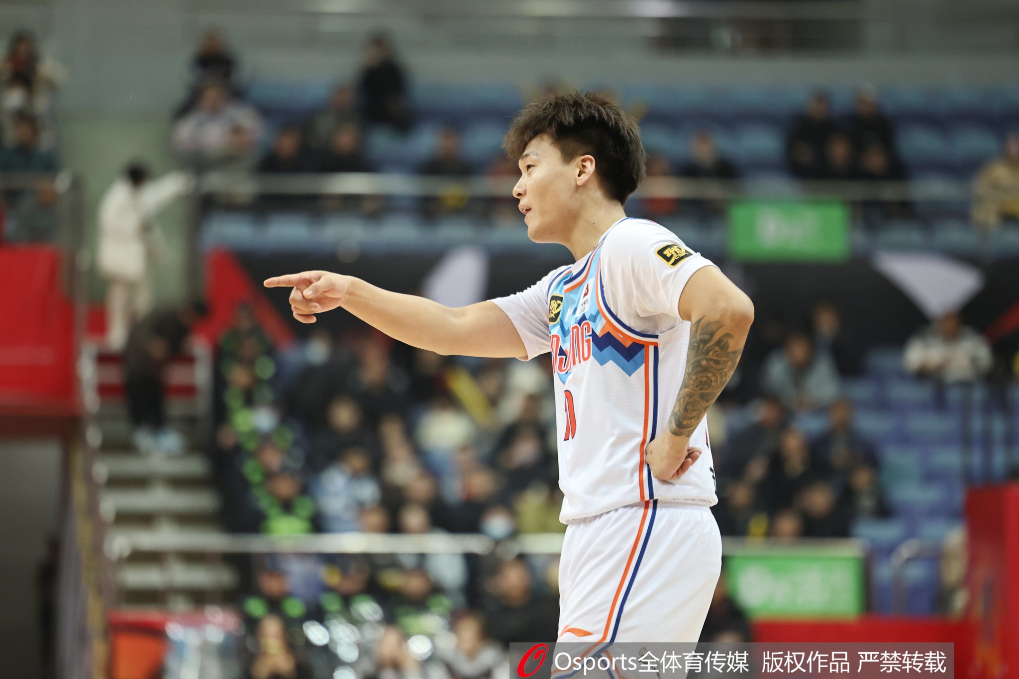  首戰(zhàn)舊主！趙睿半場5中1僅拿4分3板3助1斷 正負值-19